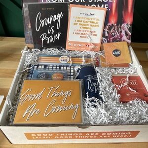 Hollis Co. RISE LIVE x Courage Entire Box